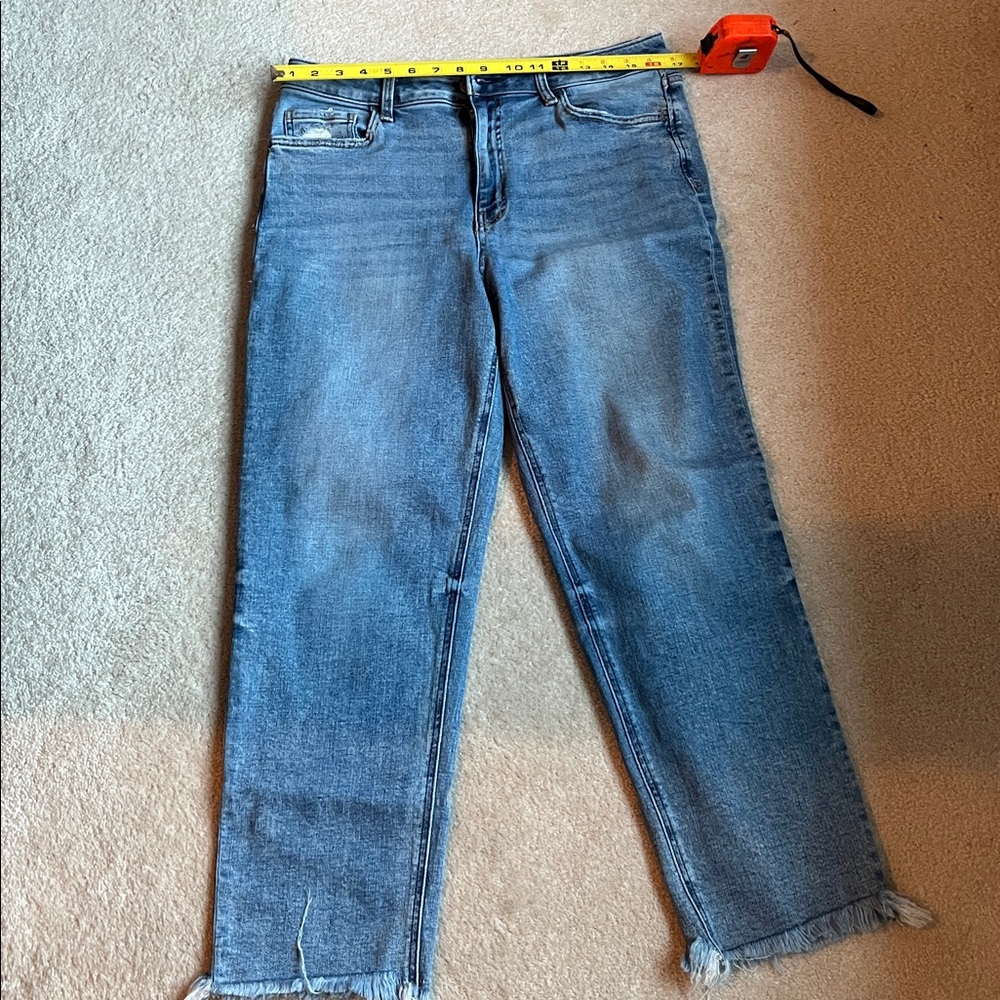 Vervet Denim Jeans with Frayed Hem